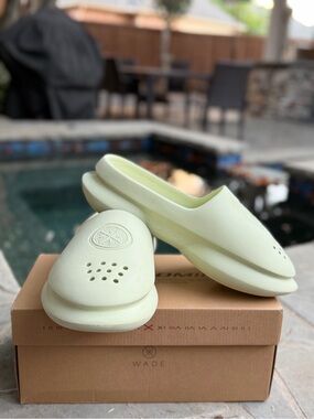 Wade Men’s Slip-On Clog in Pale Green